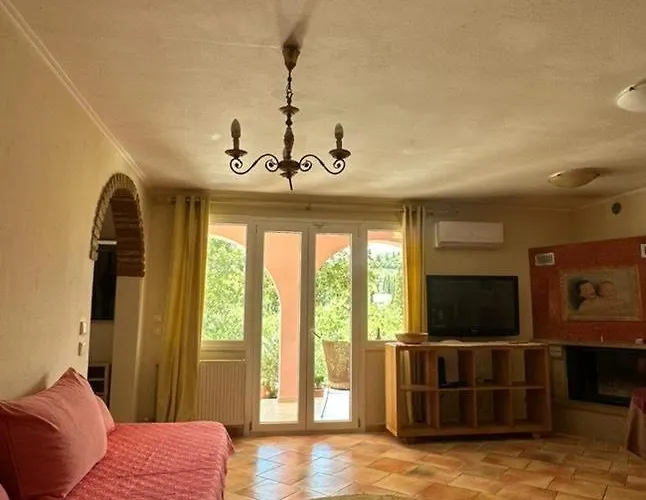 Olga-corfu * Kynopiástai