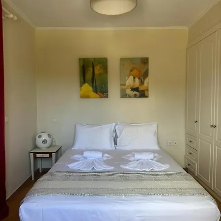 Olga-corfu Κυνοπιάστες