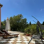 Olga-corfu * Kynopiástai